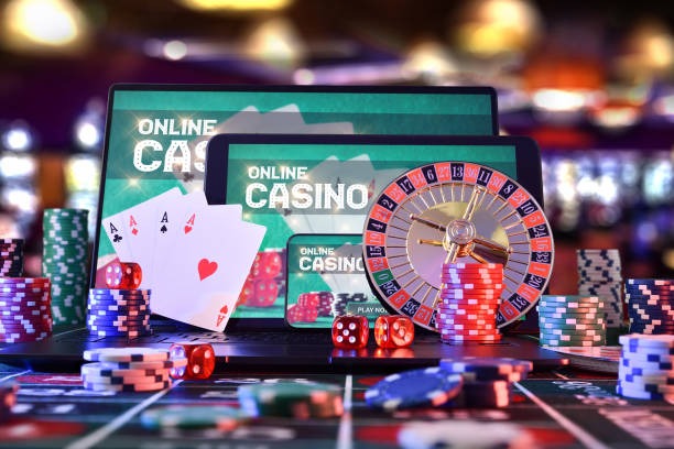 Lucky Twins slot game interface showing reel layout and symbol combinations on horas88